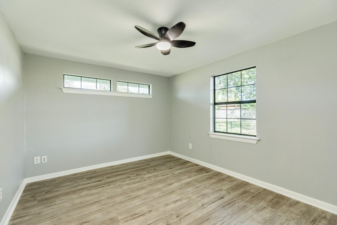 640 Whitten Street Clute, TX 77531 - Photo 14 of 34