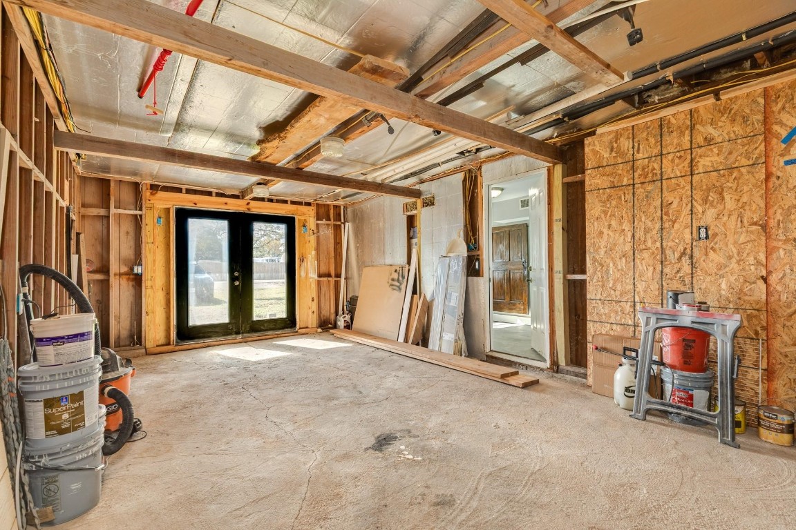 640 Whitten Street Clute, TX 77531 - Photo 17 of 34