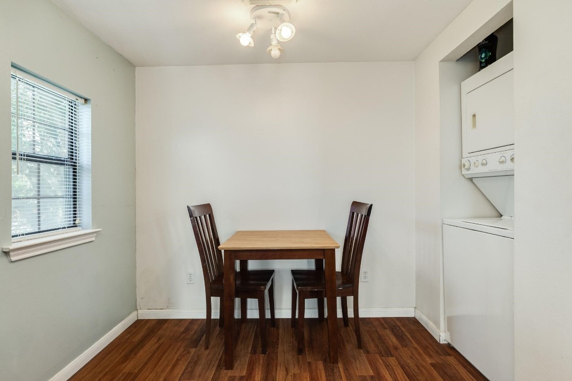 640 Whitten Street Clute, TX 77531 - Photo 27 of 34