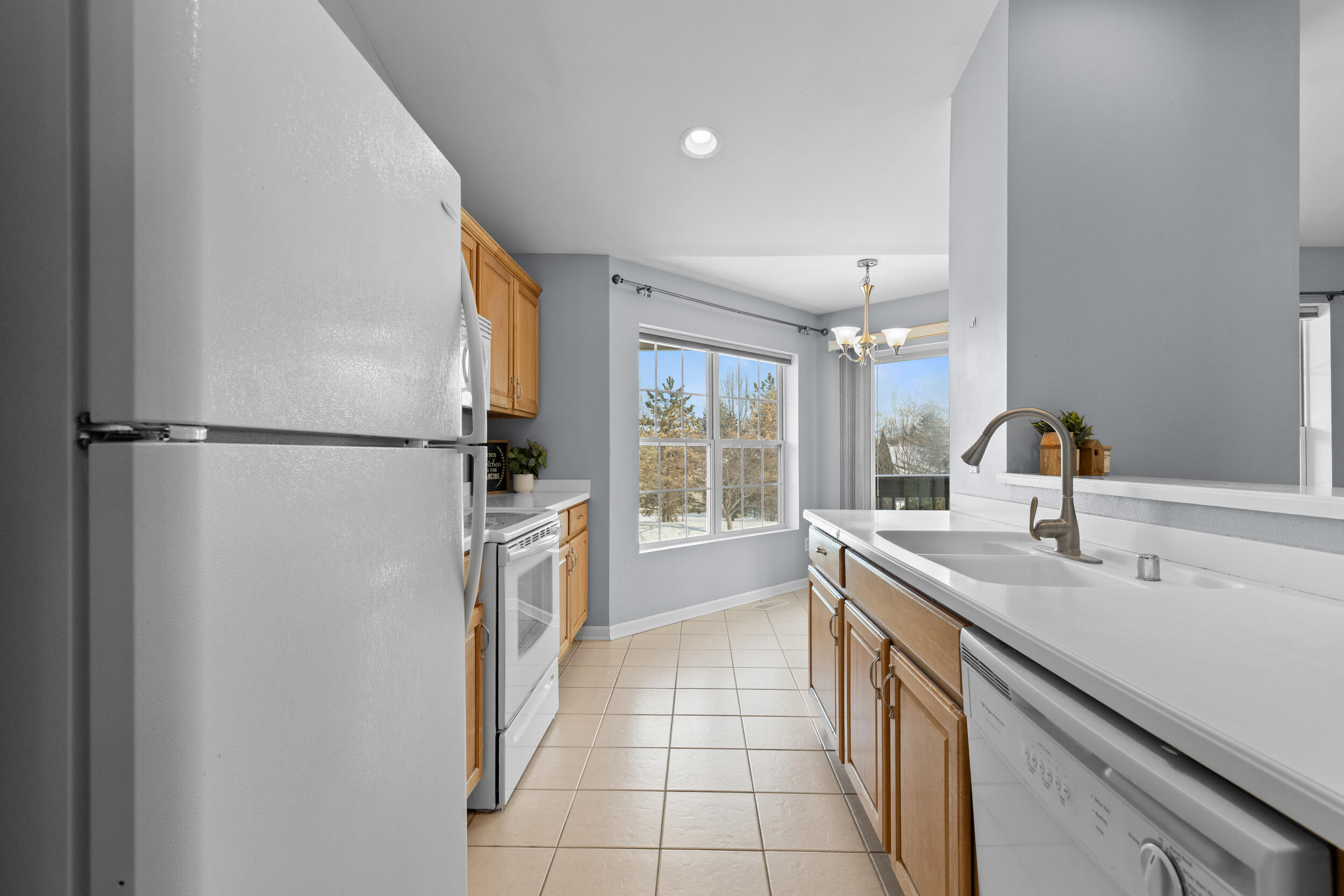 9155 West Elm Court, Unit E Franklin, WI 53132 - Photo 11 of 33 Kitchen