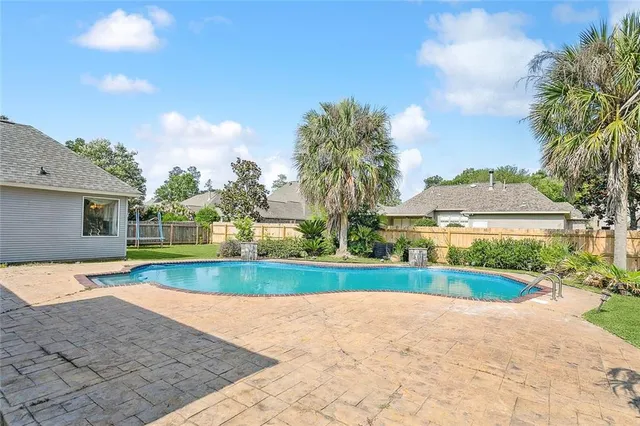 $3,800 | 864 Sweet Bay Drive, Mandeville, LA 70448