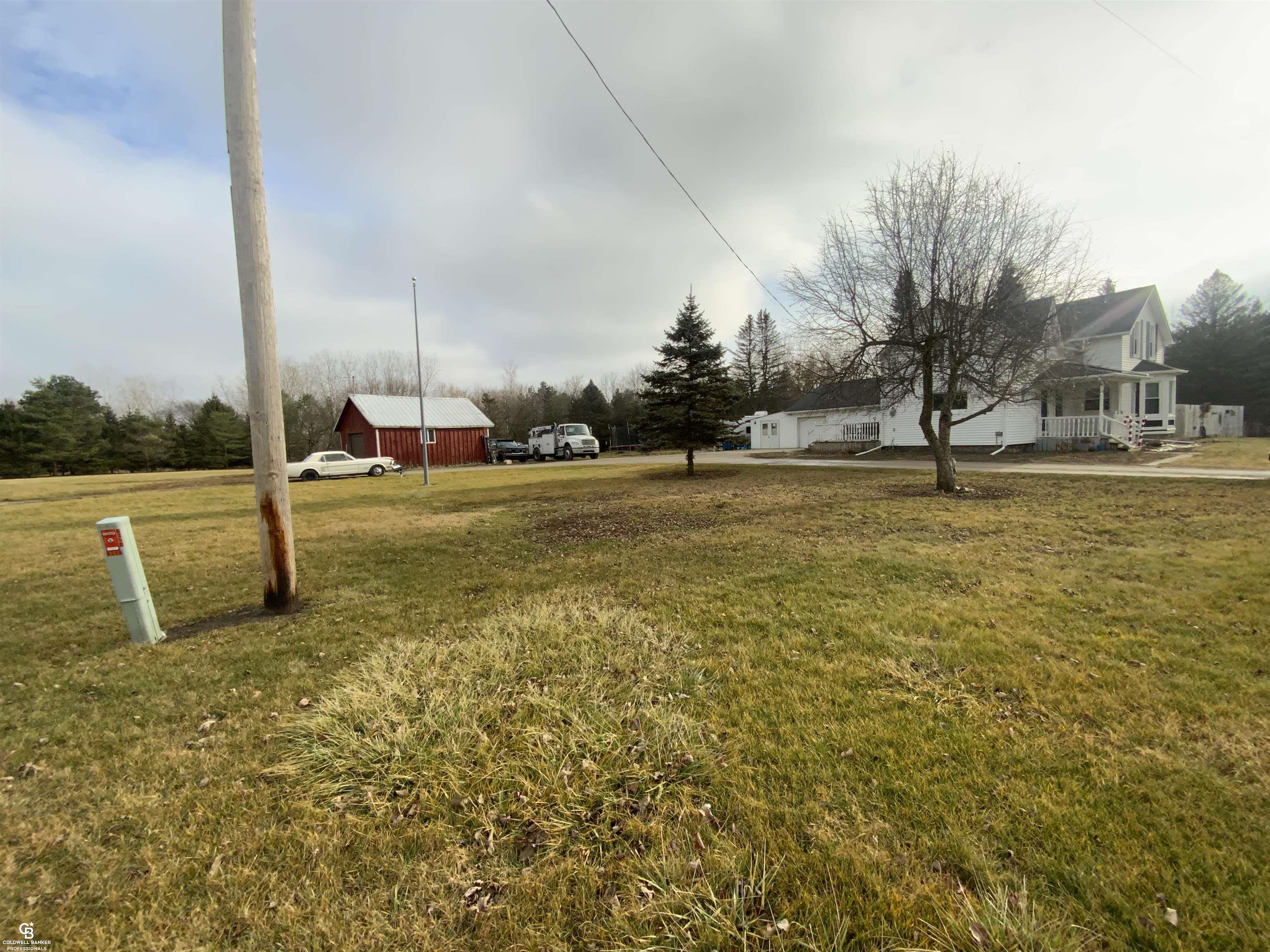 6350 Sterling Road Yale, MI 48097 - Photo 3 of 31 50097266-2.JPG