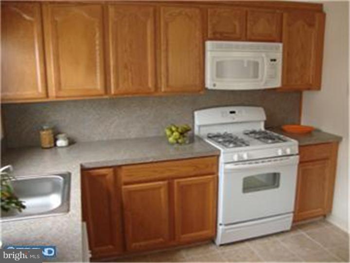 51 Lamport Road Upper Darby, PA 19082 - Photo 7 of 14