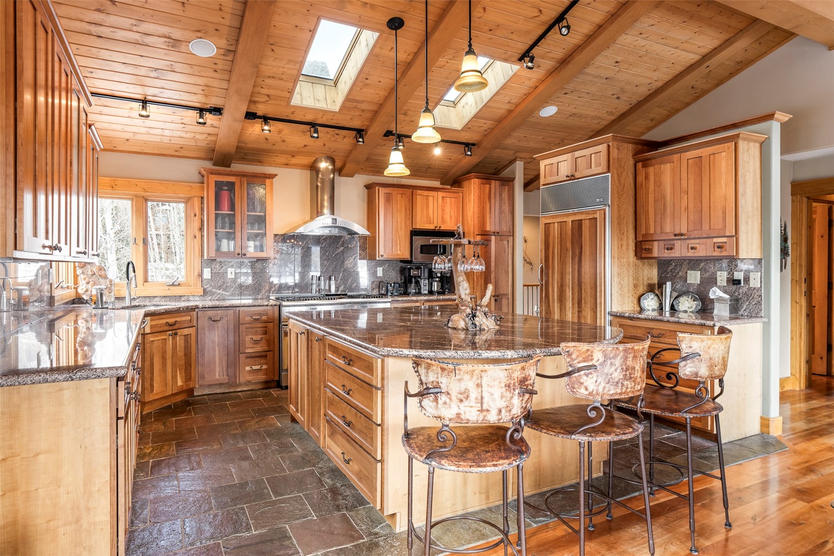 145 Gold Run Circle Dillon, CO 80435 - Photo 11 of 46 Chef's Kitchen