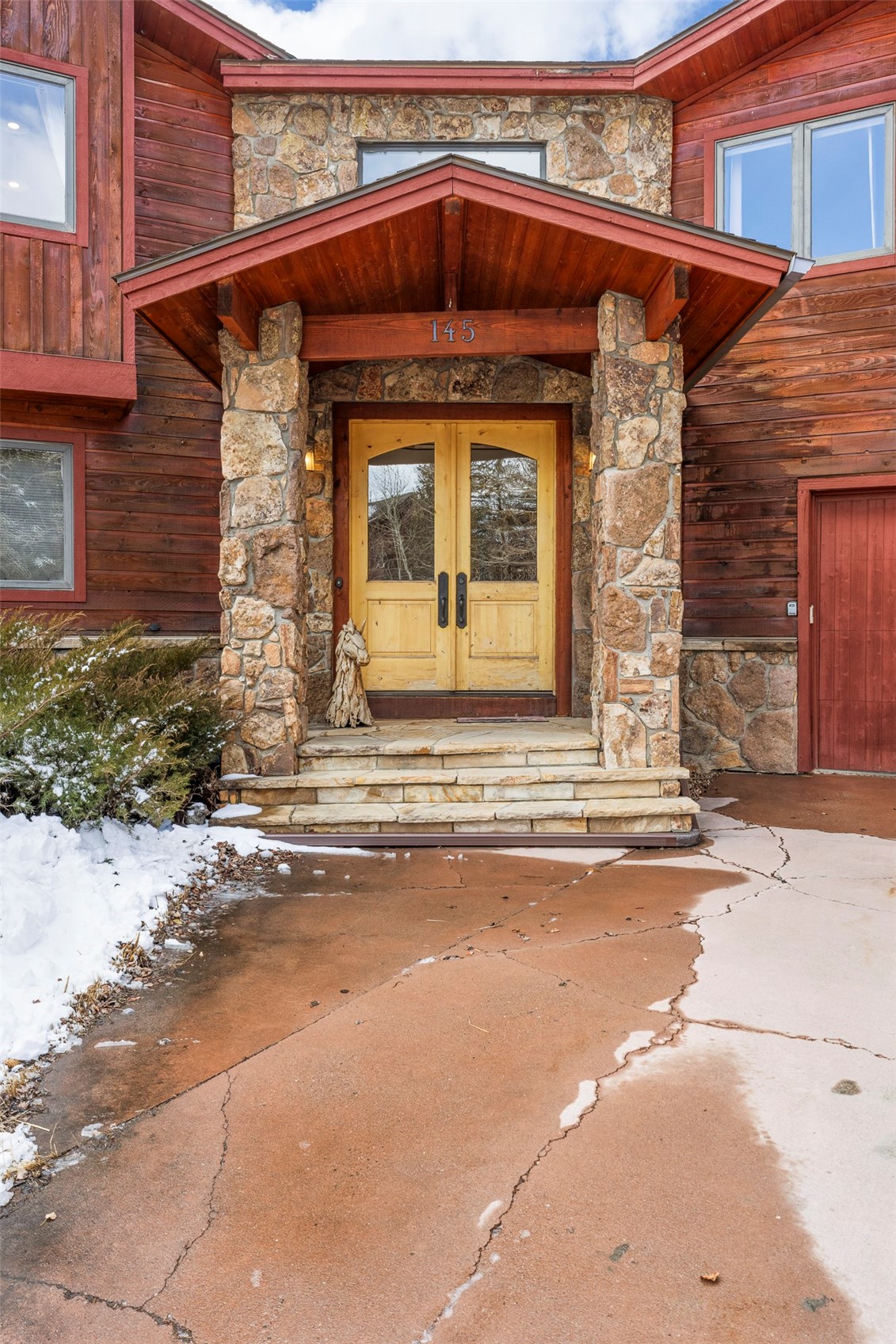 145 Gold Run Circle Dillon, CO 80435 - Photo 4 of 46 Front Entrance