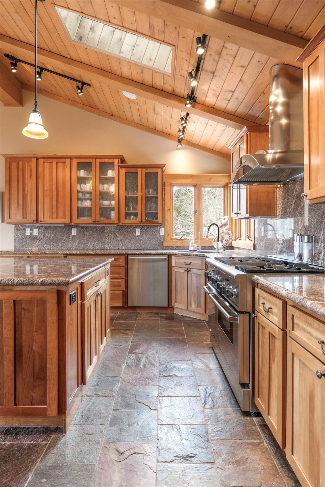 145 Gold Run Circle Dillon, CO 80435 - Photo 10 of 46 Chef's Kitchen