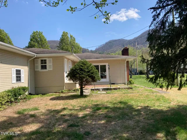 $259,900 | 124 Cates Corner Road, Hampton, TN 37658