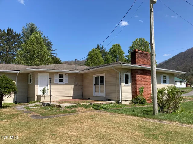 $259,900 | 124 Cates Corner Road, Hampton, TN 37658