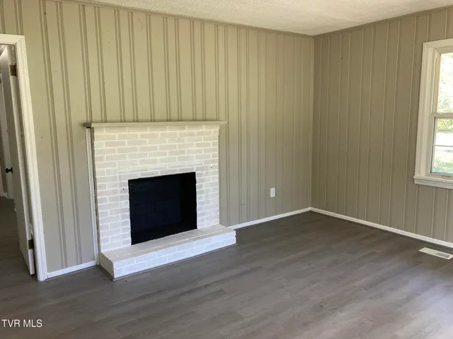 $259,900 | 124 Cates Corner Road, Hampton, TN 37658