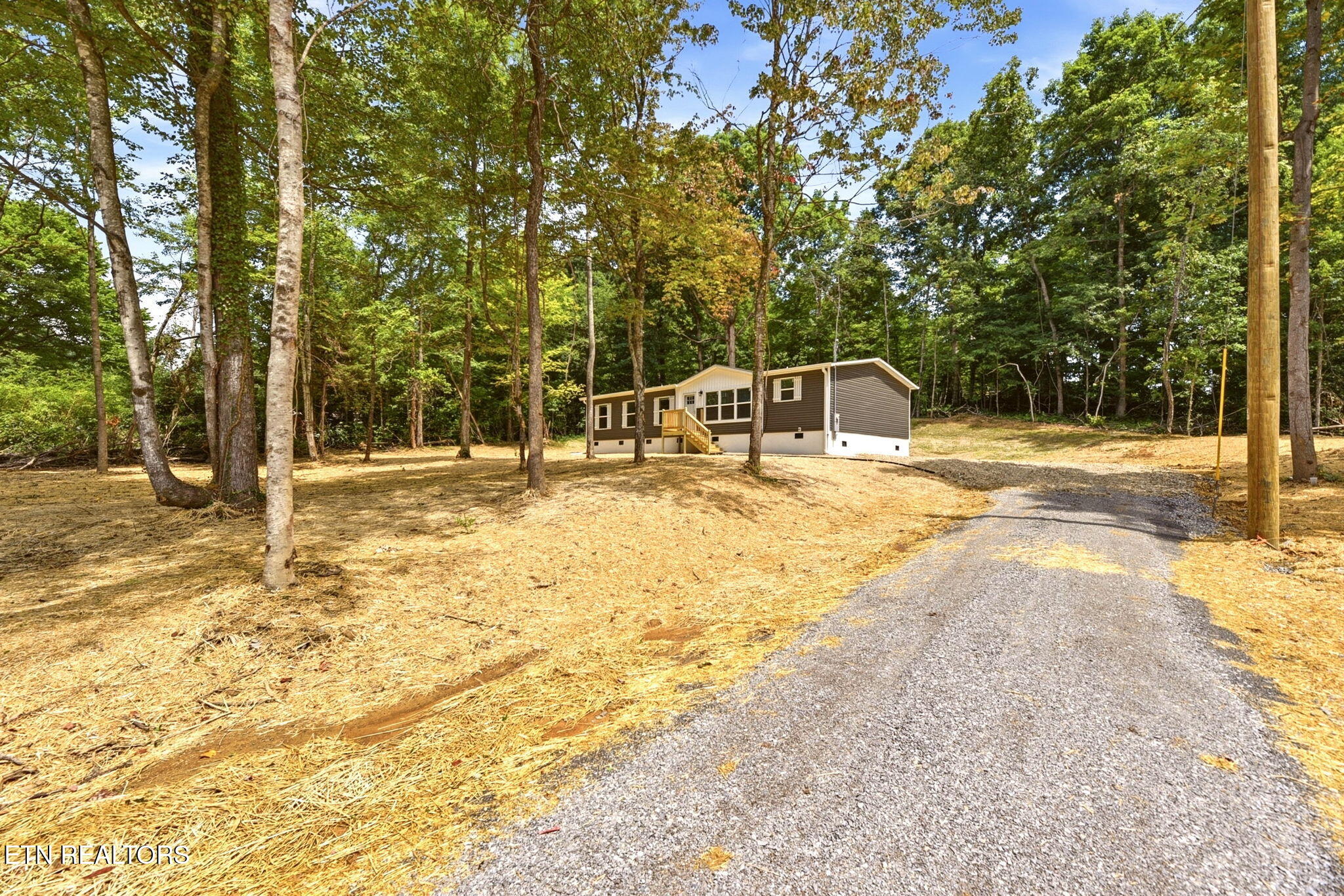 3334 Shipe Road Corryton, TN 37721 - Photo 3 of 20 3-web-or-mls-Shipe3334 (28)