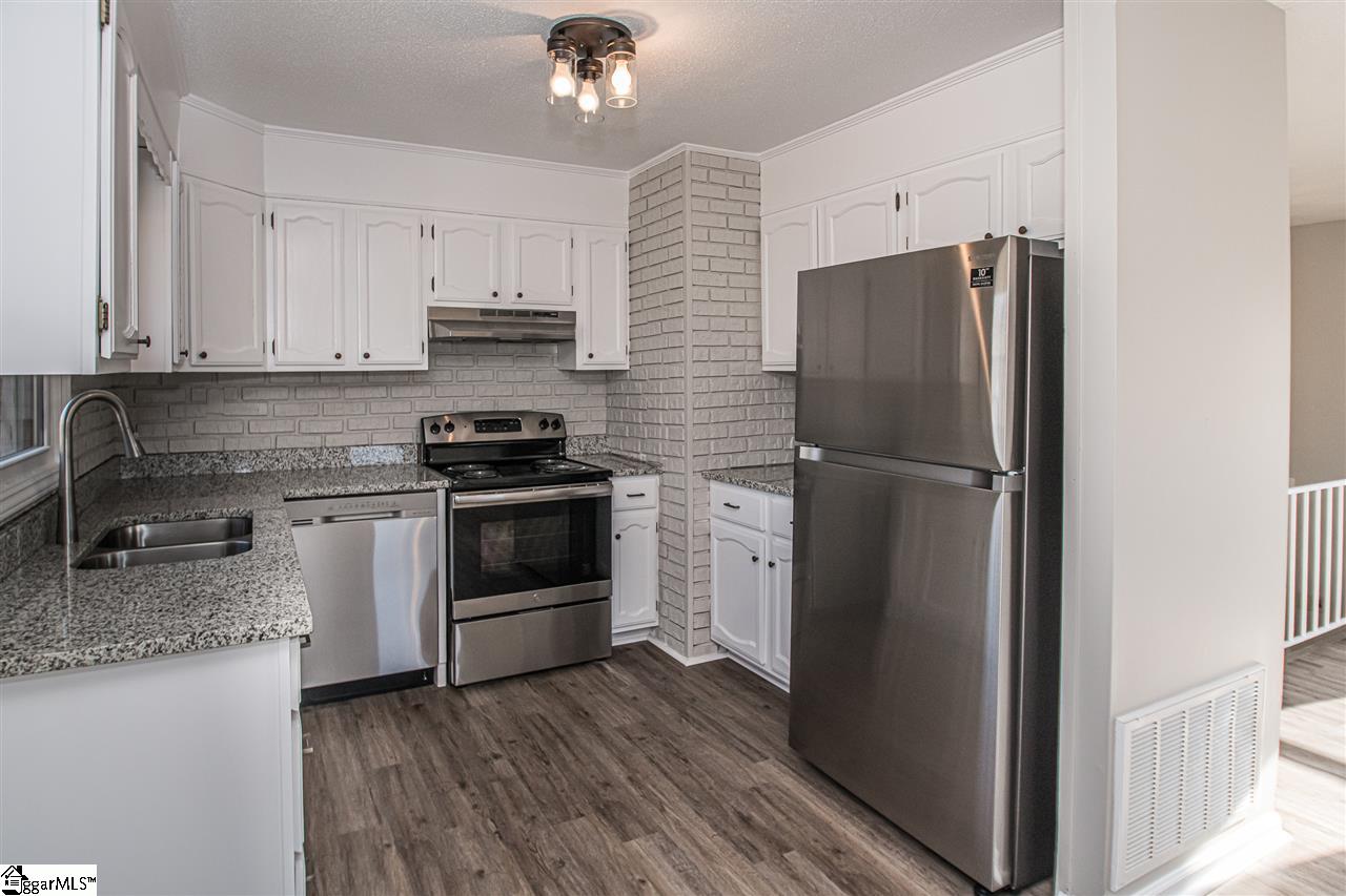 113 Montclair Road Mauldin, SC 29662 - Photo 8 of 26 Gallery Image 8