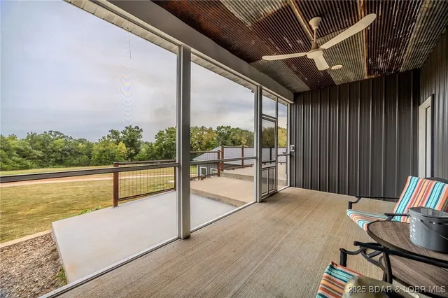 $995,000 | 367 Hwy Mm, Eldon, MO 65026