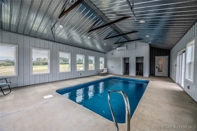 $995,000 | 367 Hwy Mm, Eldon, MO 65026