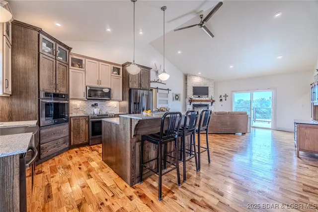 $995,000 | 367 Hwy Mm, Eldon, MO 65026