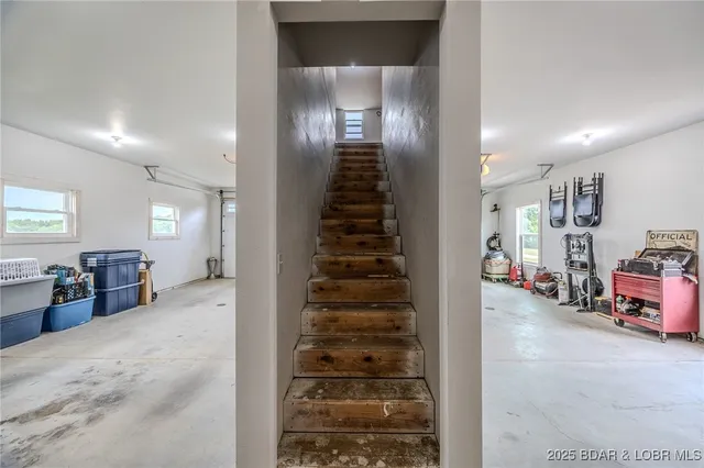 $995,000 | 367 Hwy Mm, Eldon, MO 65026