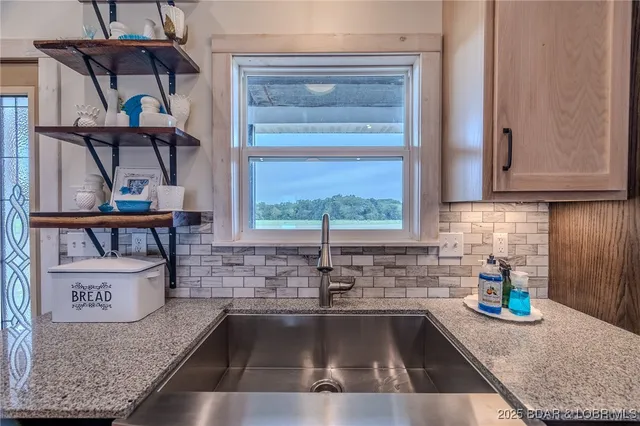 $995,000 | 367 Hwy Mm, Eldon, MO 65026