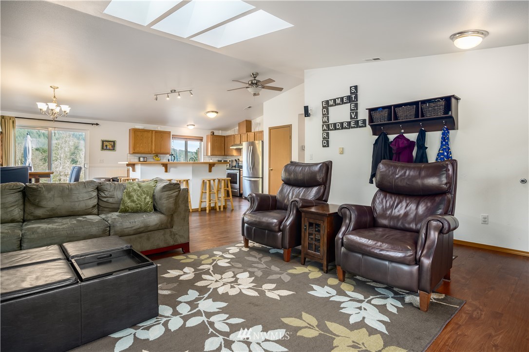 138 Salzer Road Centralia, WA 98531 - Photo 8 of 33 Gallery Image 8