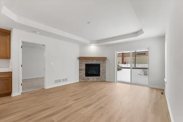 $399,900 | 508 Hunter Oaks Boulevard, Unit 902, Watertown, WI 53094