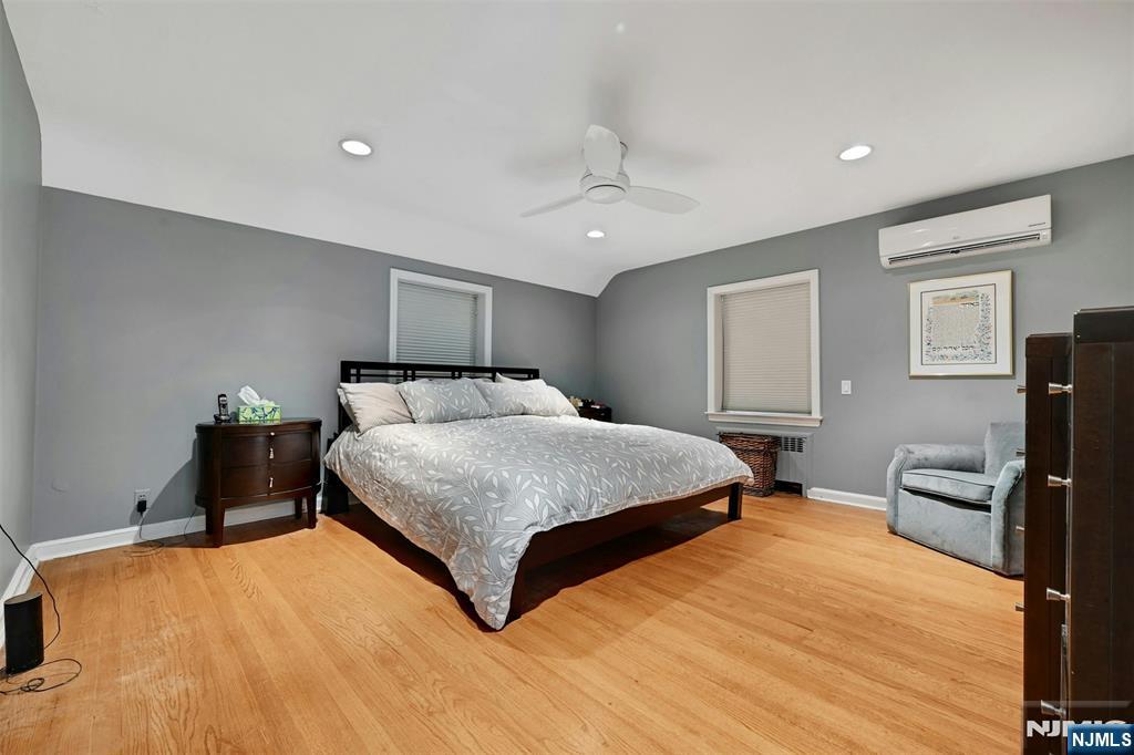 626 Sunderland Road Teaneck, NJ 07666 - Photo 22 of 40 Gallery Image 22