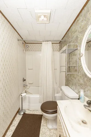 $185,000 | 38886 Highway 59, Waubun, MN 56589