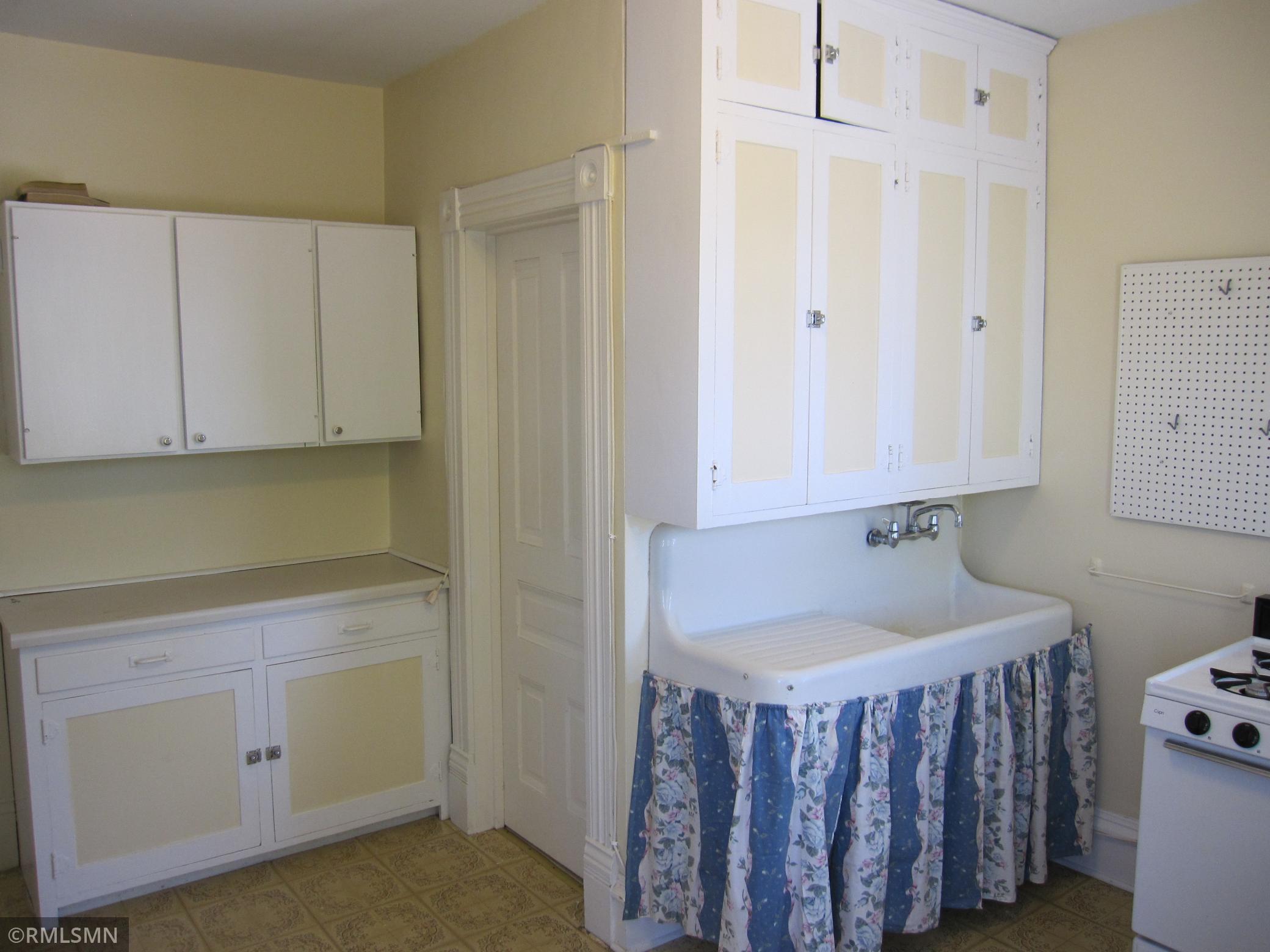 804 South 4th Street St. Peter, MN 56082 - Photo 15 of 42