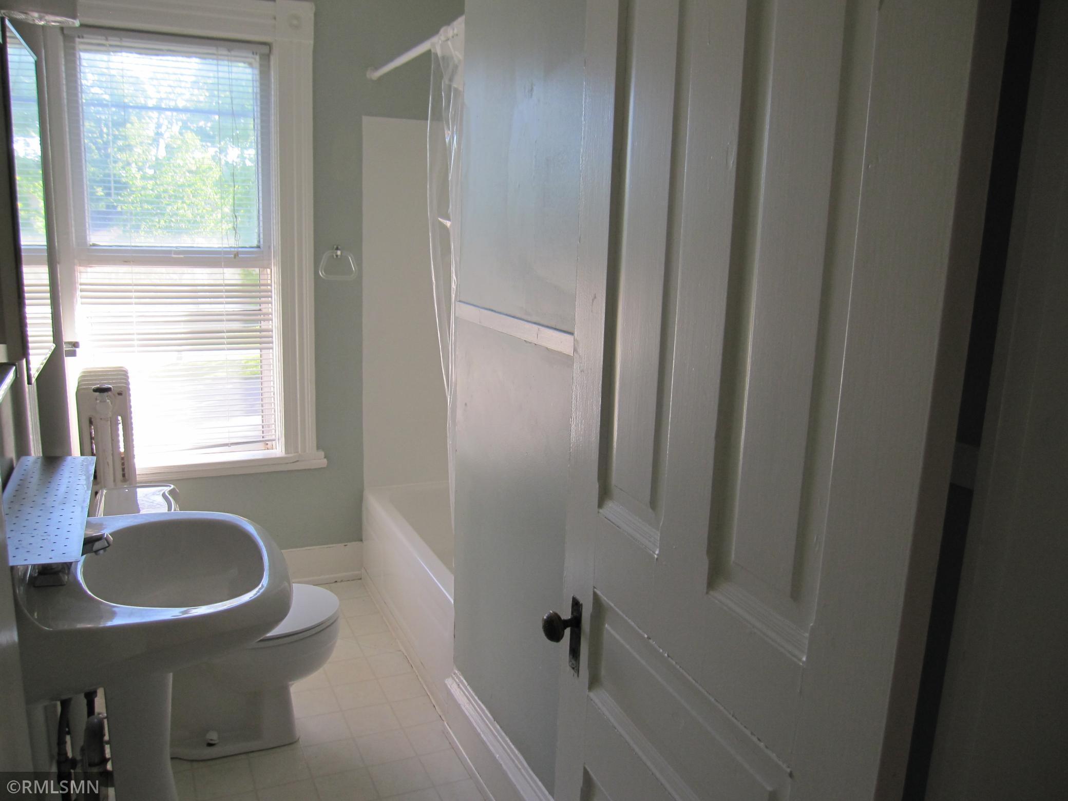 804 South 4th Street St. Peter, MN 56082 - Photo 17 of 42