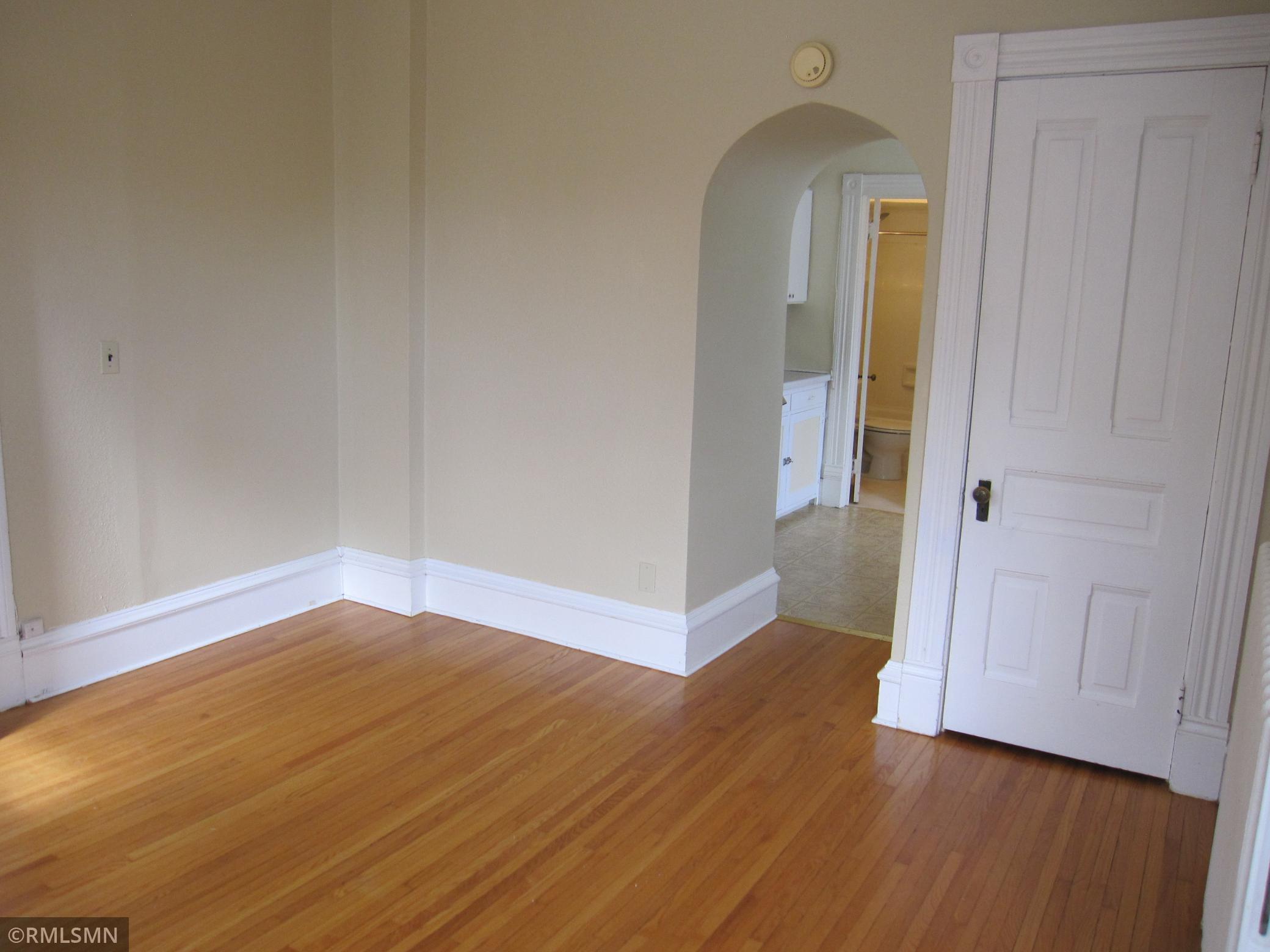 804 South 4th Street St. Peter, MN 56082 - Photo 9 of 42