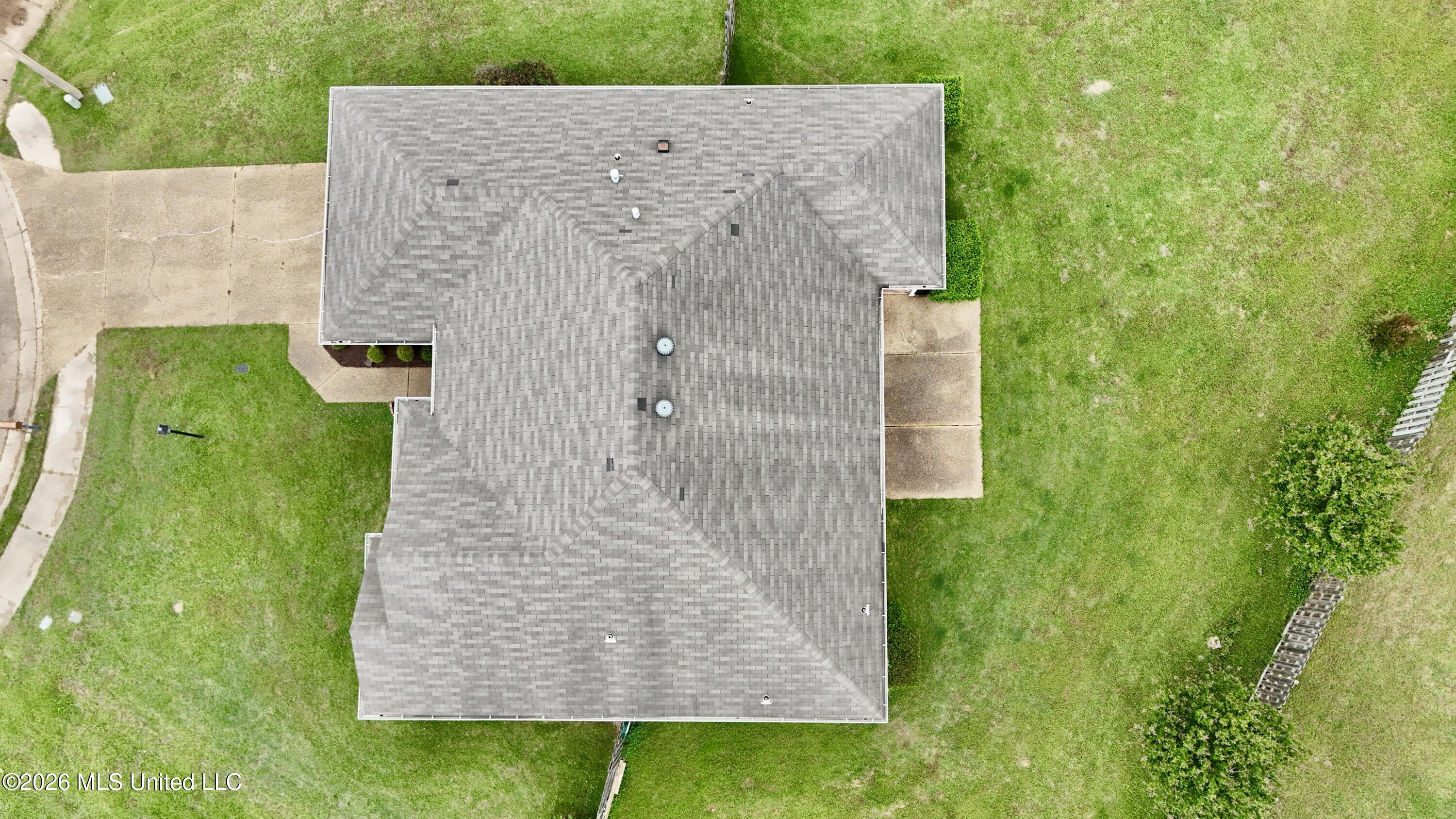 105 Edinburgh Lane Clinton, MS 39056 - Photo 31 of 33 dji_fly_20260424_105534_0962_17770453611