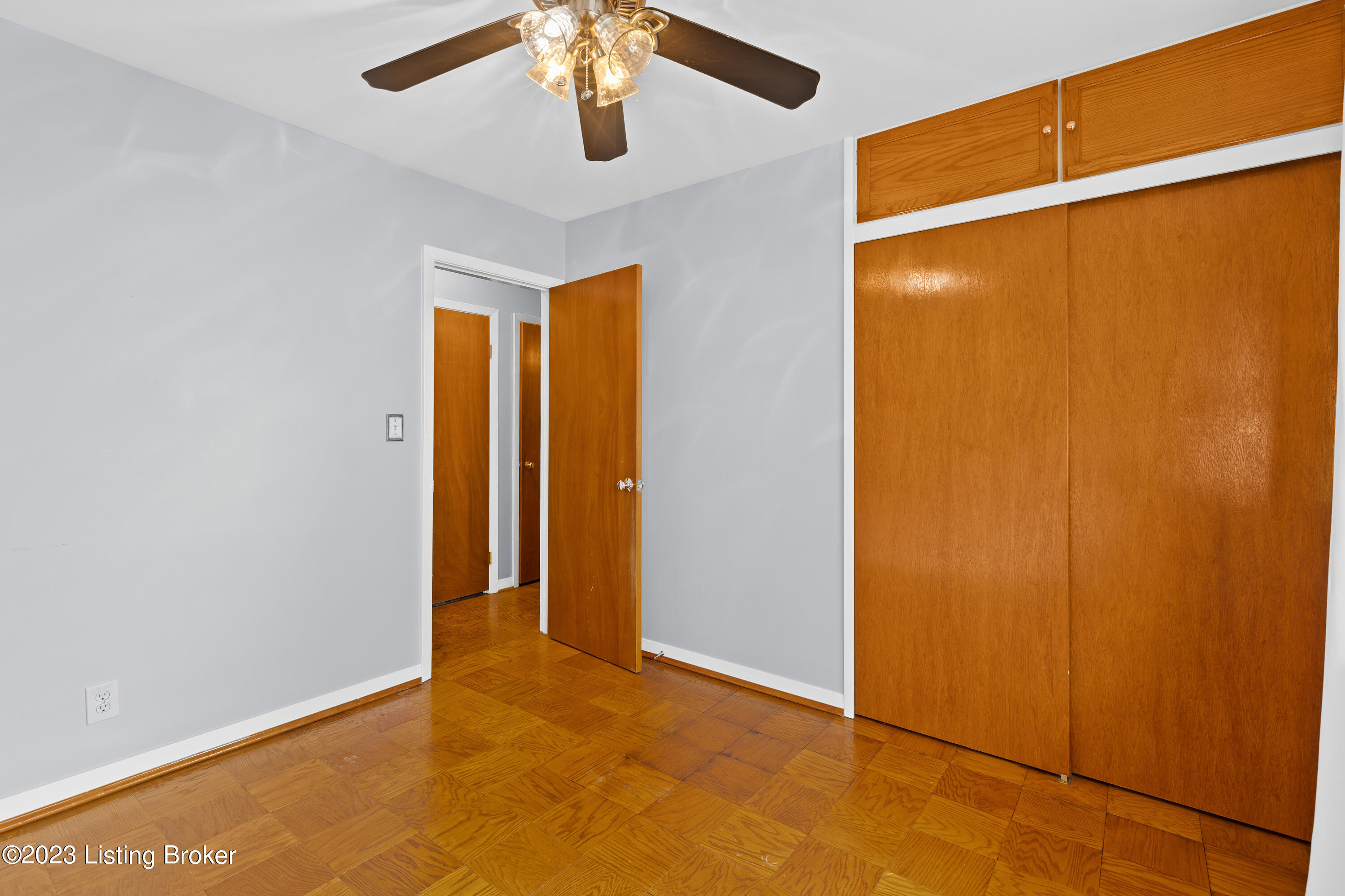 1909 Millgate Road Louisville, KY 40223 - Photo 21 of 34 1909 Millgate Rd-27