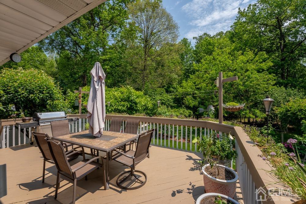 159 Jeffery Road Colonia, NJ 07067 - Photo 20 of 23 Gallery Image 20
