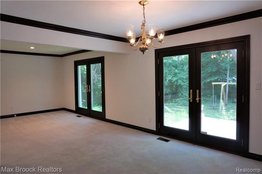 4077 Lincoln Road Bloomfield Hills, MI 48301 - Photo 9 of 30