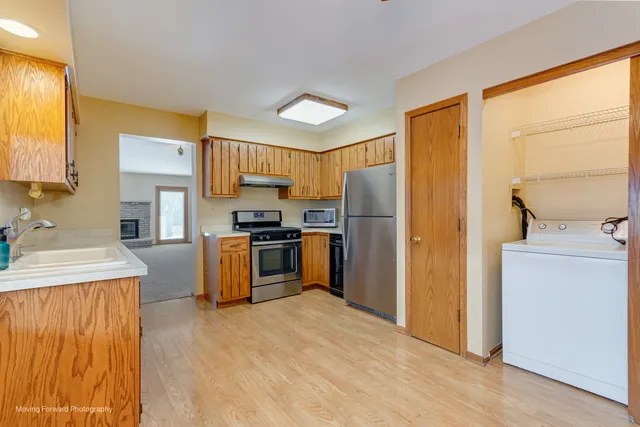 $350,000 | 7709 West 158th Court, Orland Park, IL 60462