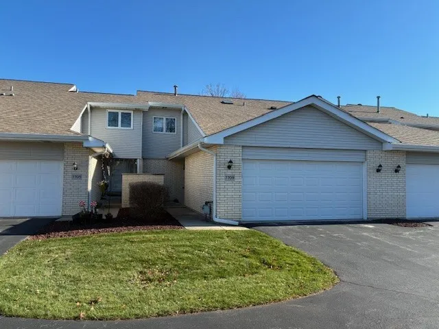 $350,000 | 7709 West 158th Court, Orland Park, IL 60462