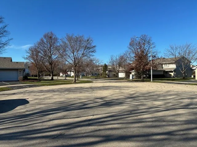 $350,000 | 7709 West 158th Court, Orland Park, IL 60462