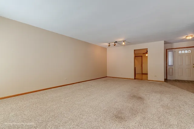 $350,000 | 7709 West 158th Court, Orland Park, IL 60462