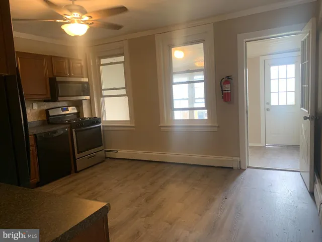 $1,875 | 73 West 5th Street, Bridgeport, PA 19405