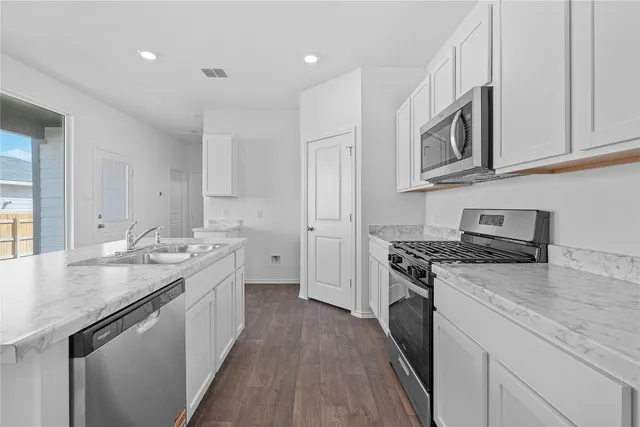 $285,990 | 313 Puerto Plata Avenue, Bastrop, TX 78602