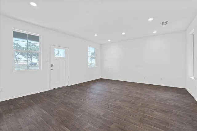 $285,990 | 313 Puerto Plata Avenue, Bastrop, TX 78602