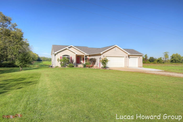6426 Lyons Road Portland, MI 48875 - Photo 2 of 29 IMG_6427