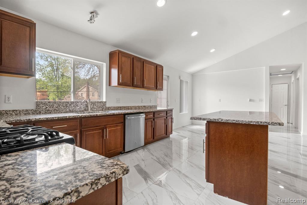 21191 Andover Road Southfield, MI 48076 - Photo 14 of 34
