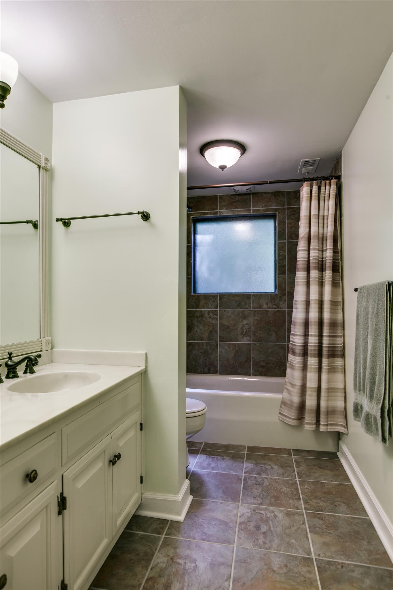 823 High Point Ridge Road Franklin, TN 37069 - Photo 24 of 30 a bathroom with a shower