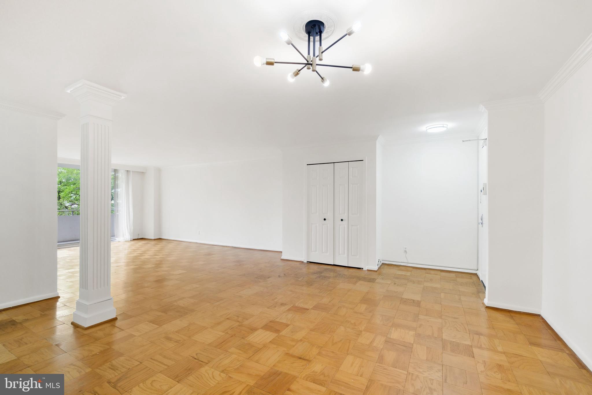 5101 River Road, Unit 513 Bethesda, MD 20816 - Photo 9 of 42 Living Area