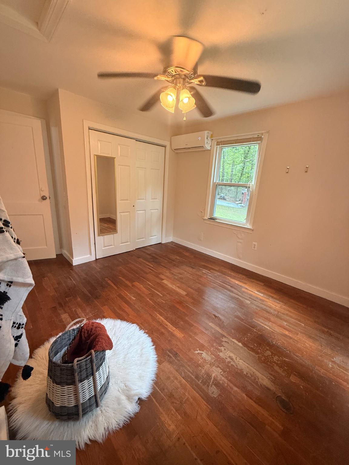 17400 Hudson Road Culpeper, VA 22701 - Photo 13 of 23 Bright and airy room with charm.