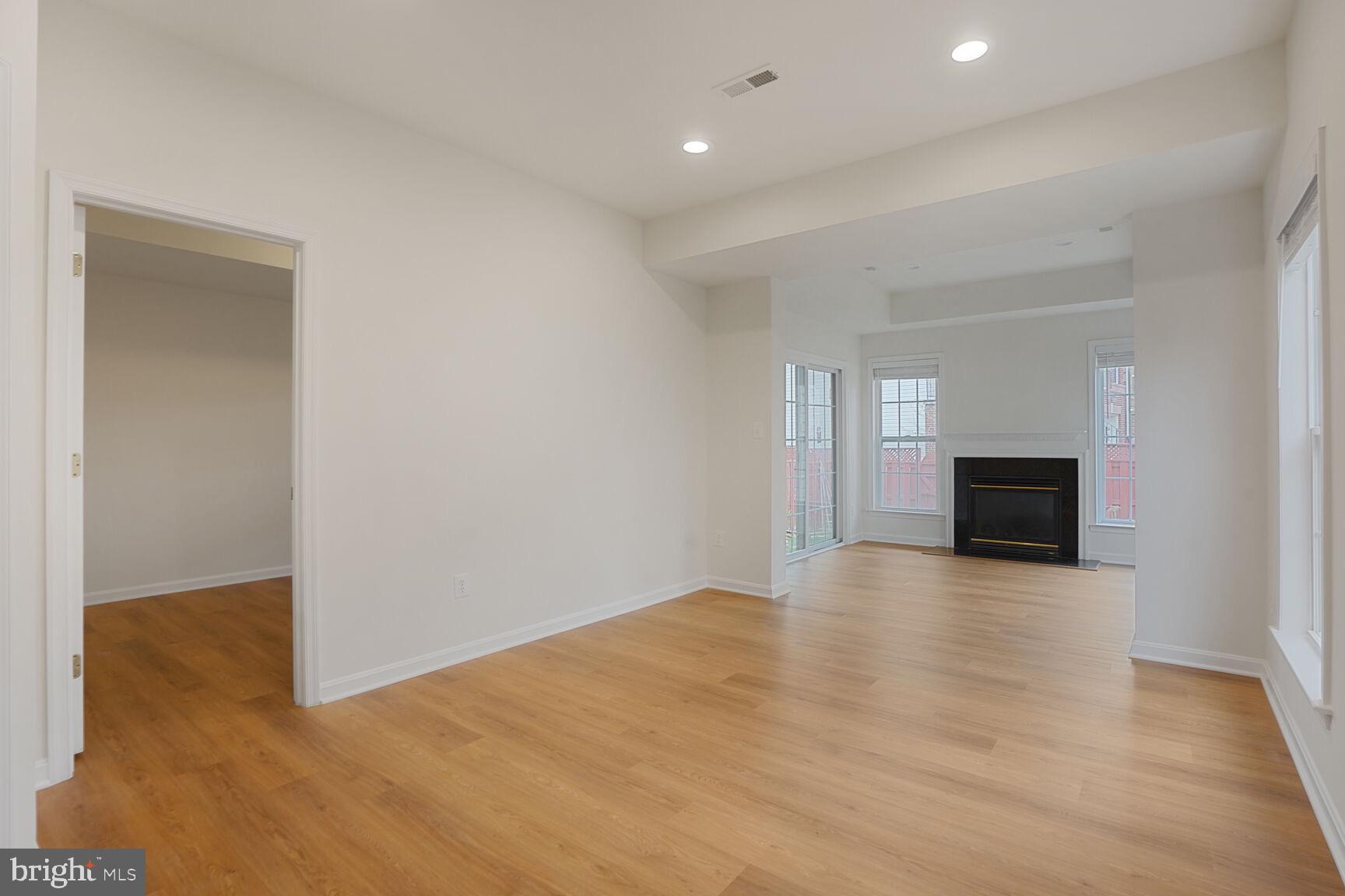 22062 Dilworth Square Broadlands, VA 20148 - Photo 20 of 35