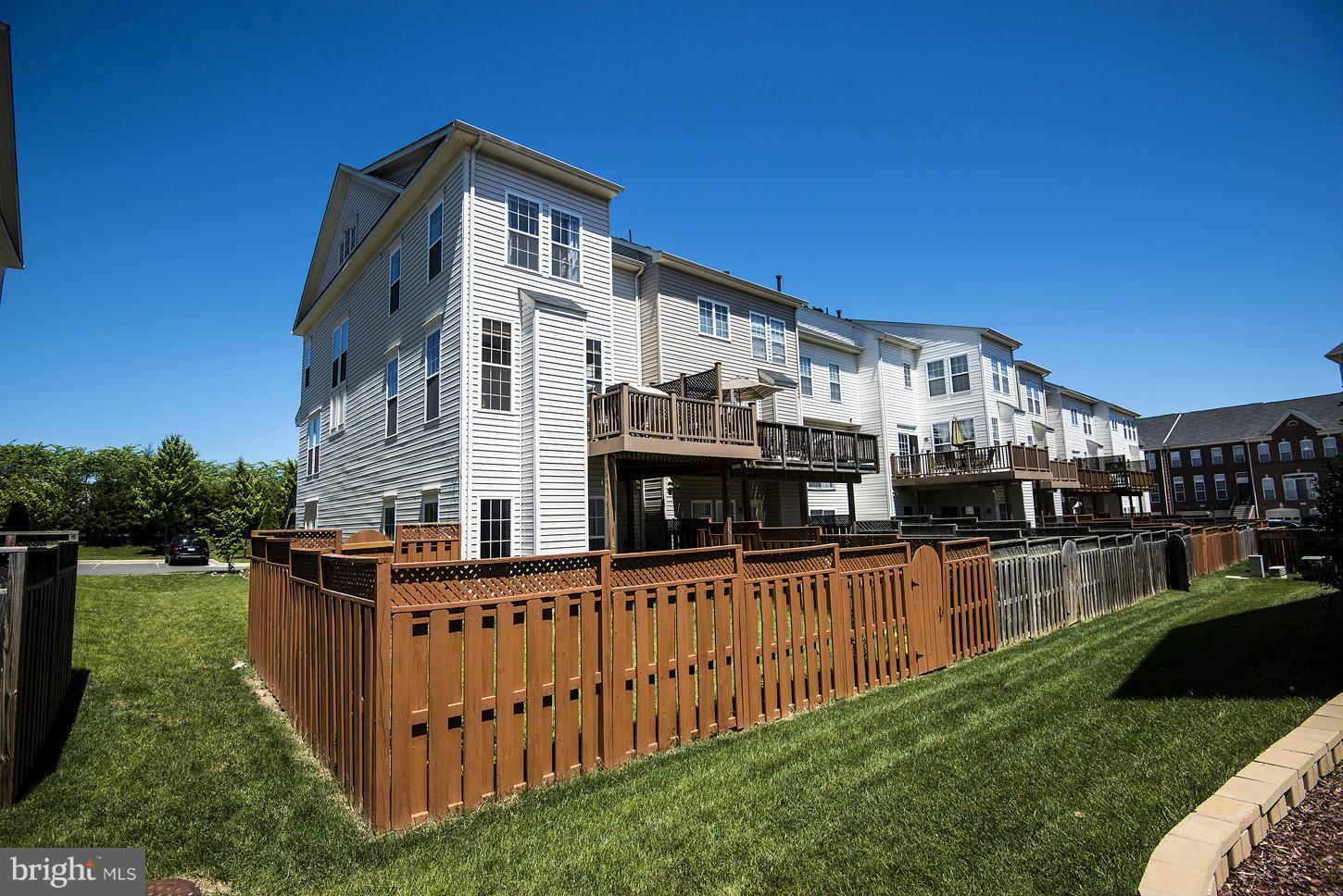 22062 Dilworth Square Broadlands, VA 20148 - Photo 34 of 35 Exterior (Rear)