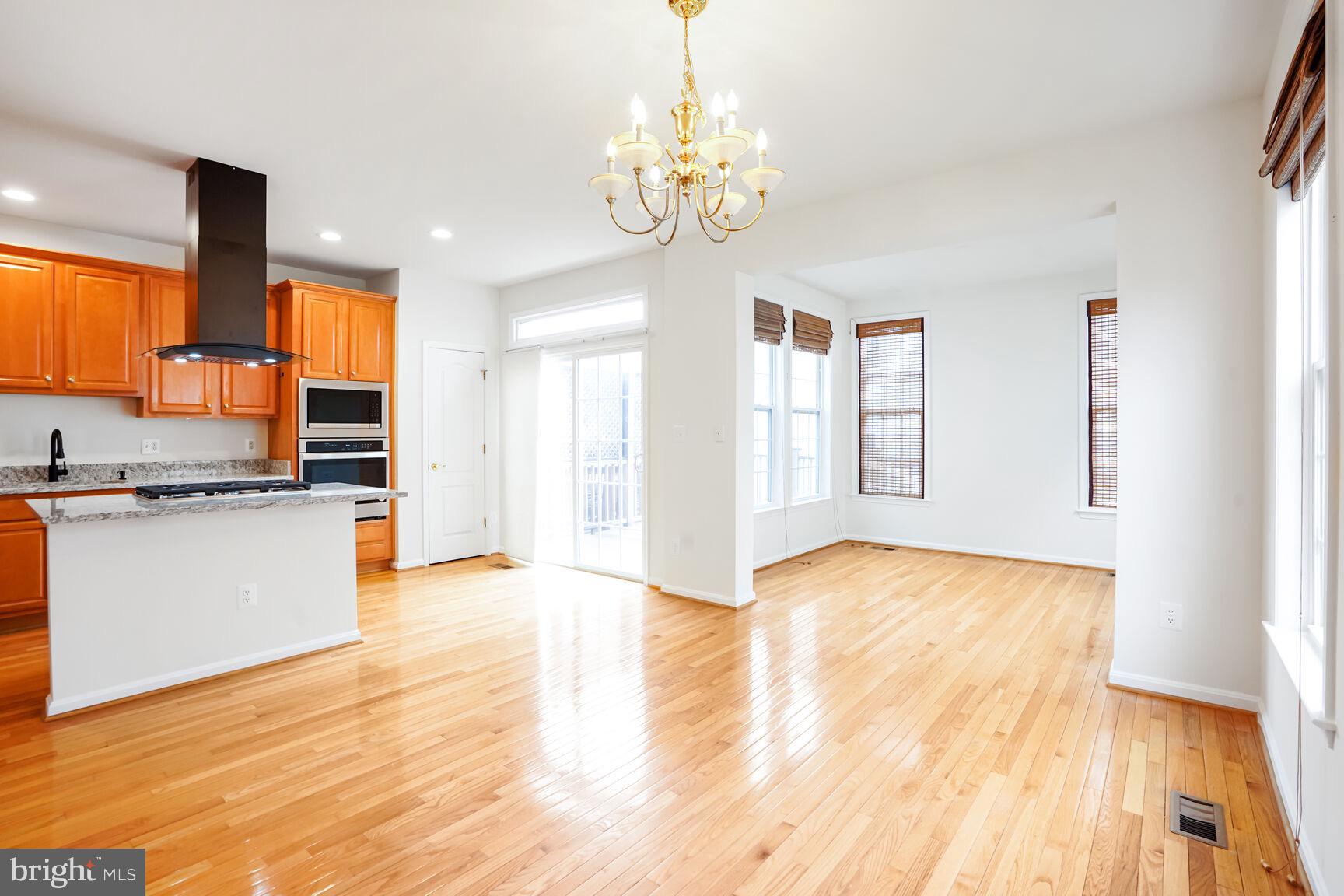 22062 Dilworth Square Broadlands, VA 20148 - Photo 4 of 35