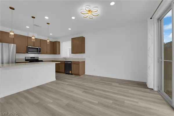 $2,700 | 10239 Estancia Hl Street, Las Vegas, NV 89141