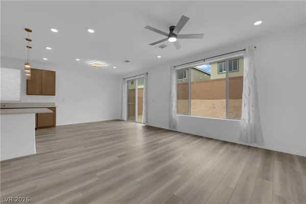 $2,700 | 10239 Estancia Hl Street, Las Vegas, NV 89141