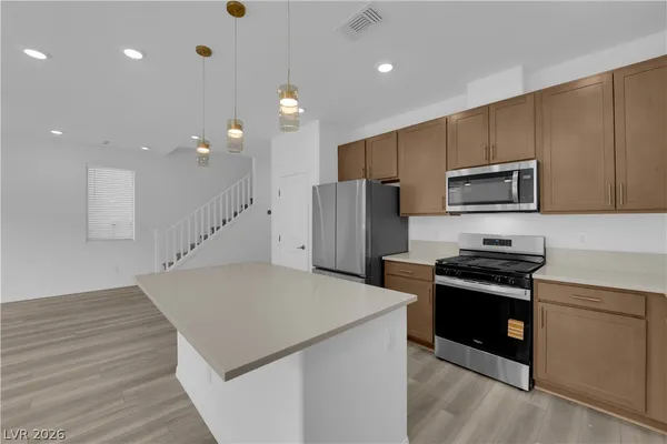 $2,700 | 10239 Estancia Hl Street, Las Vegas, NV 89141