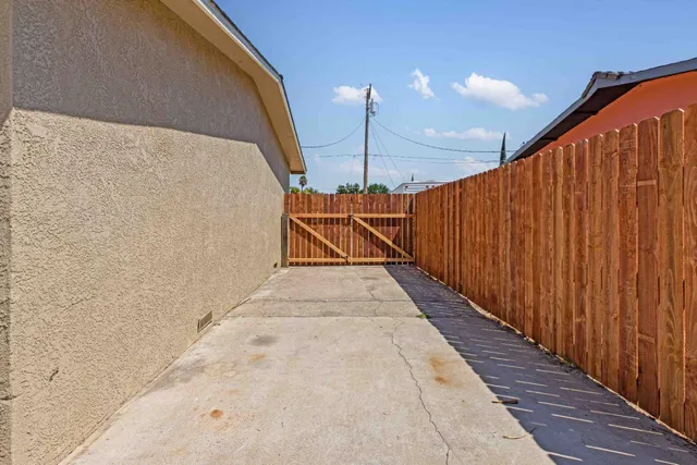 $439,900 | 1320 Aurora Street, Modesto, CA 95351